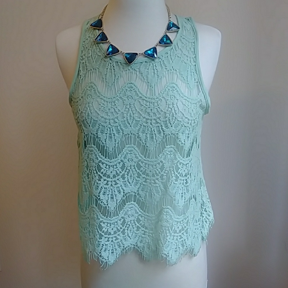 Chloe k top [0014]